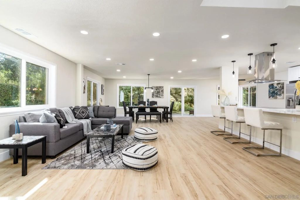 10314 Oak Ranch Ln, Escondido