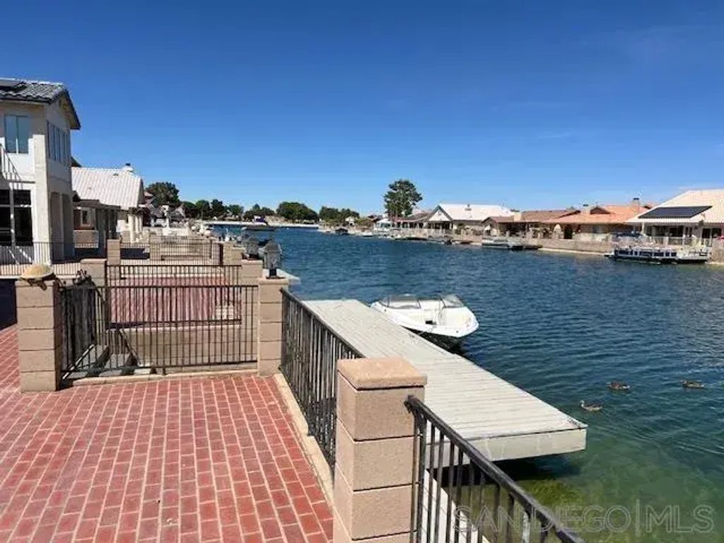 27539 Silver Lakes Parkway, Helendale
