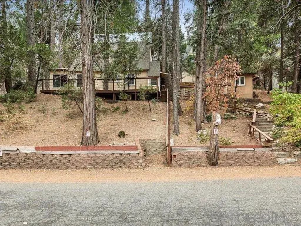 27961 Rainbow Dr., Lake Arrowhead
