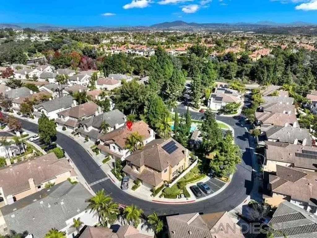 12987 Caminito Bautizo, CARMEL VALLEY