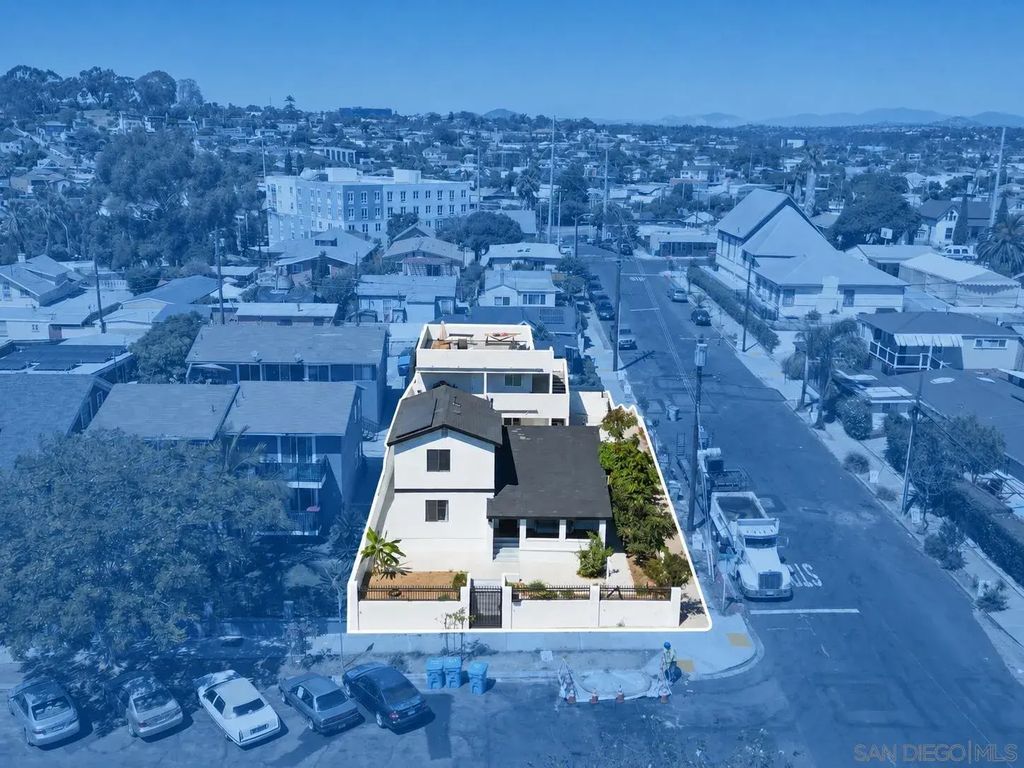 1990 Harrison Ave, LOGAN HEIGHTS