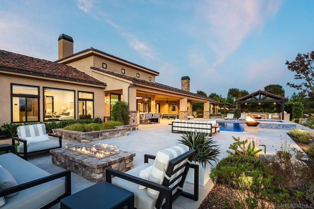 3043 Via Montevina, Fallbrook