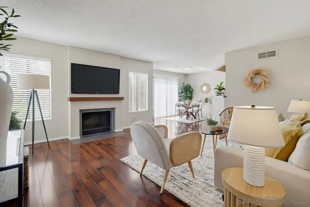 8391 Suntree Pl, San Diego