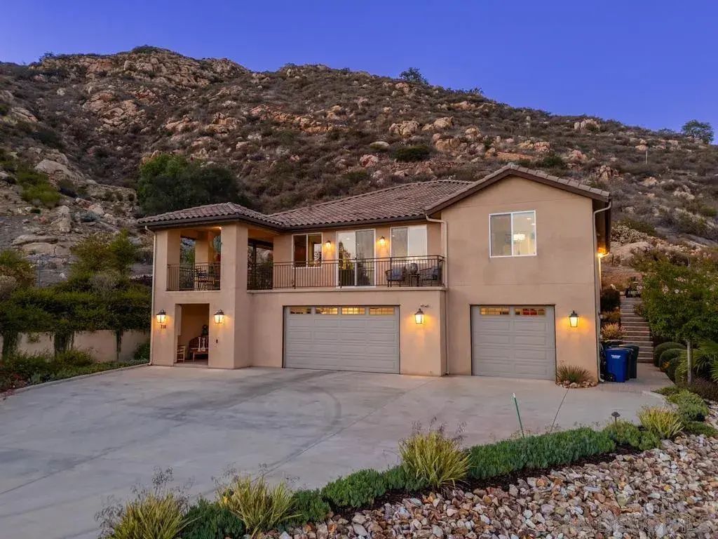 718 Stoneybrae Pl, Escondido