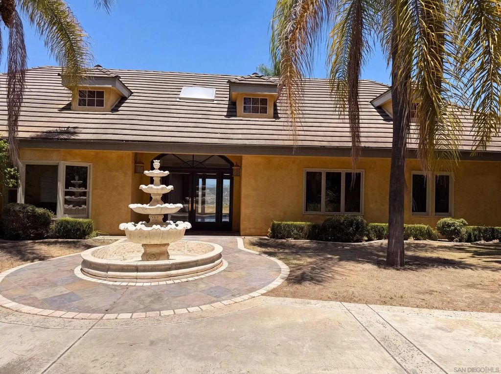 30181 Via Maria Elena, Bonsall