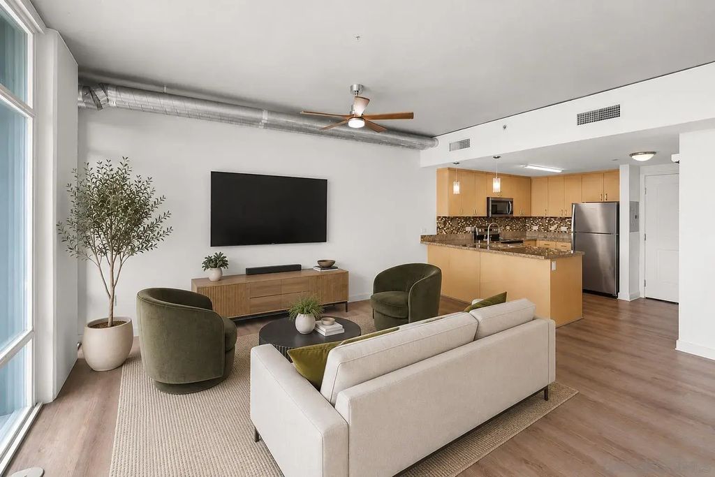 1080 Park Blvd 913, DOWNTOWN