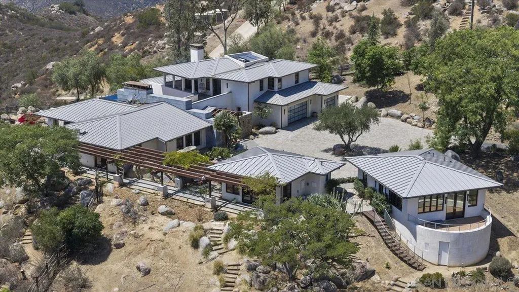20391 Rancho Villa, Ramona