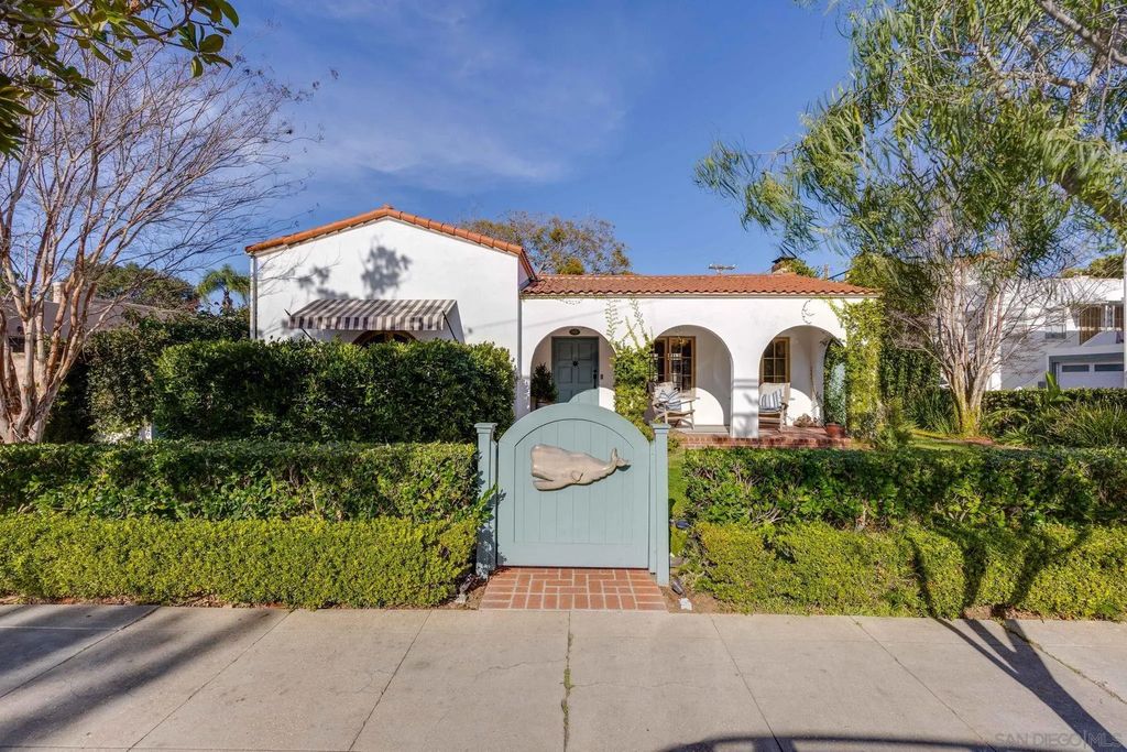 811 10th Street, Coronado