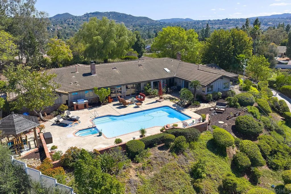17505 Corte Lomas Verdes, Poway