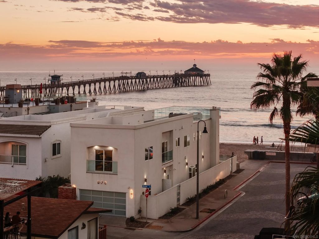 806 Ocean Ln, Imperial Beach