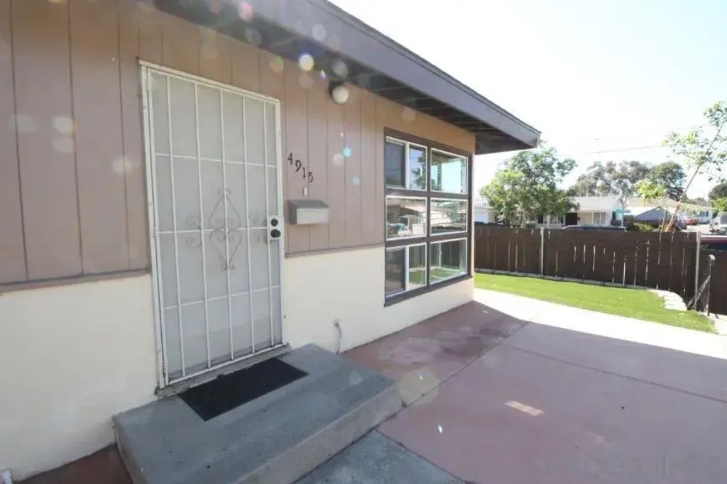 4915 Coconino Way, CLAIREMONT