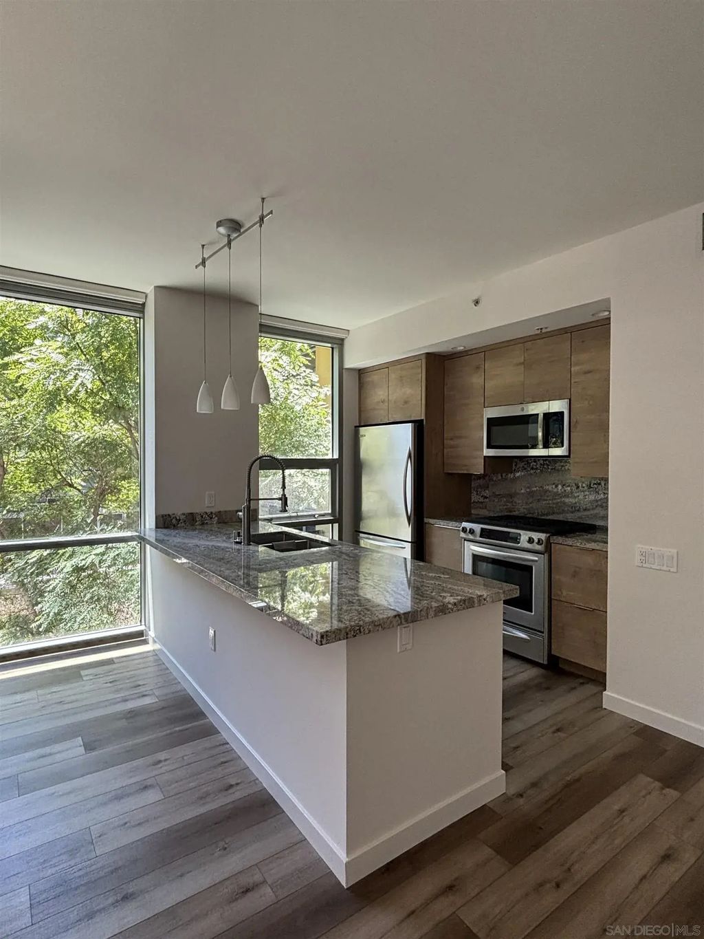 321 10th Ave 307, DOWNTOWN