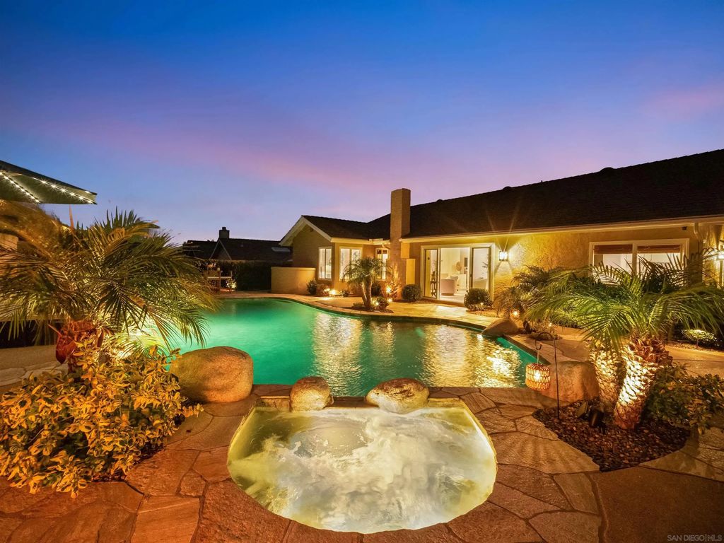 1022 Daisy Ave, Carlsbad
