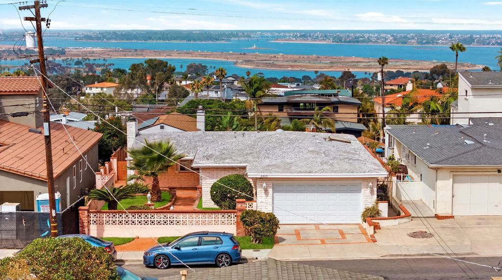 2820 Grandview, BAY PARK