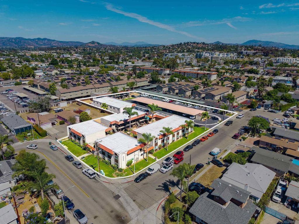 345 E Park Avenue, Escondido
