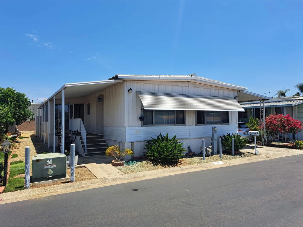 1010 E Bobier Dr 9, Vista