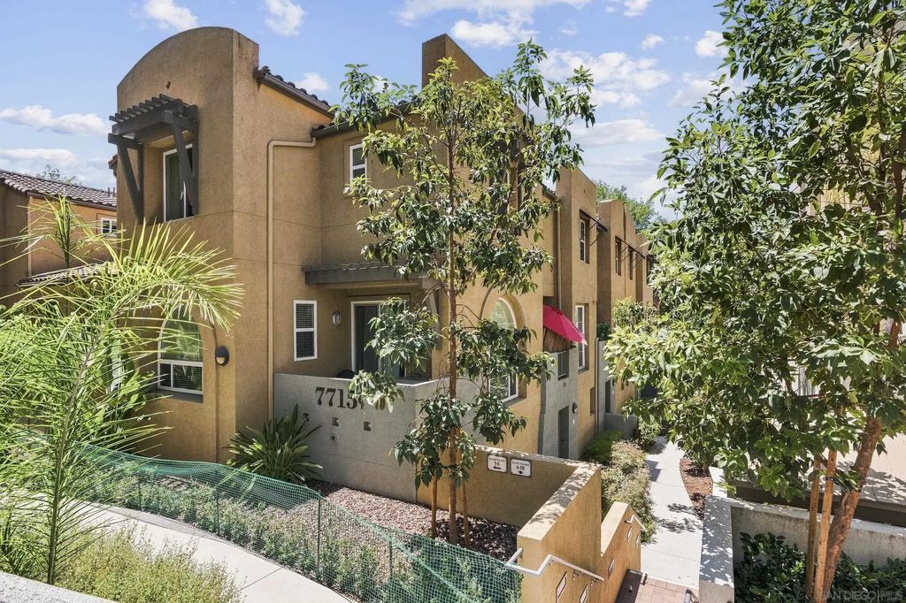 7715 El Cajon Blvd 10, La Mesa