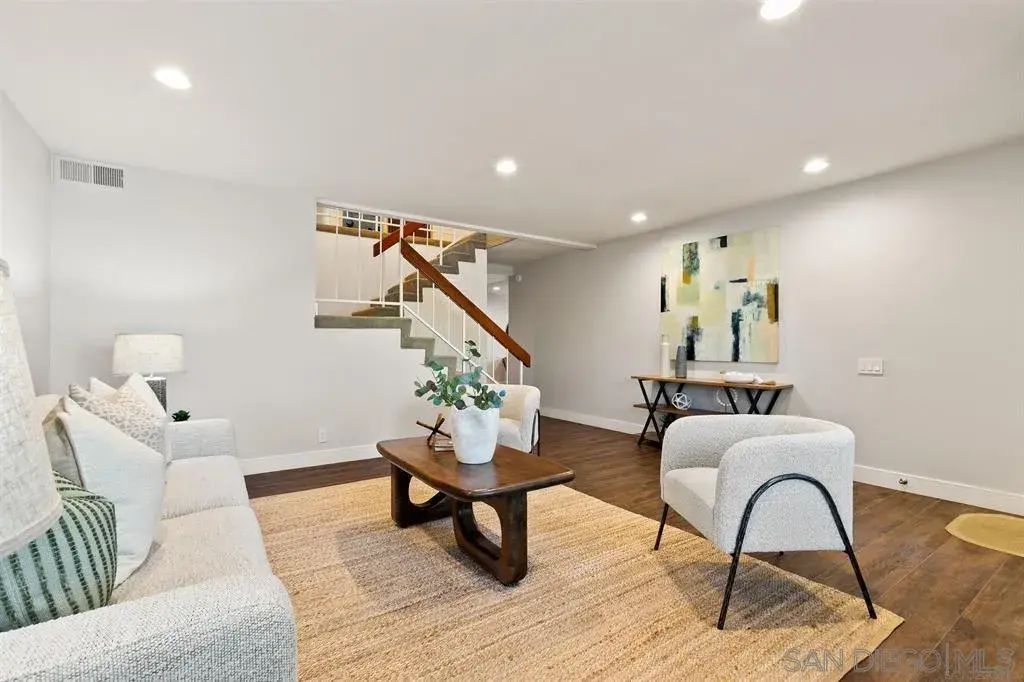 9810 Guisante Terrace, TIERRASANTA