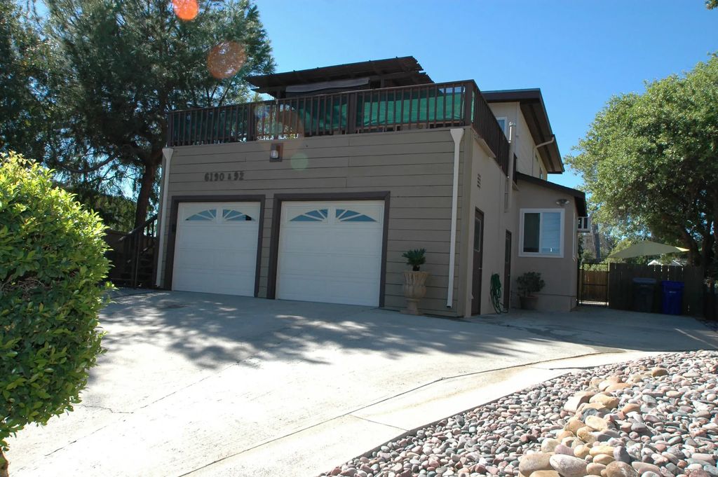 6190 Dixie Dr, La Mesa