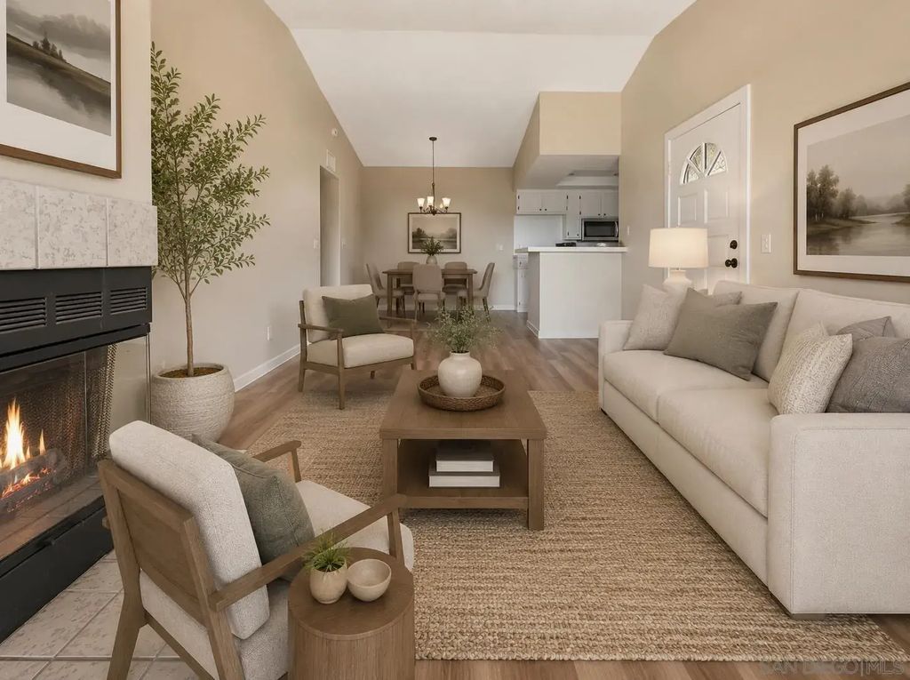2425 Cranston, Escondido