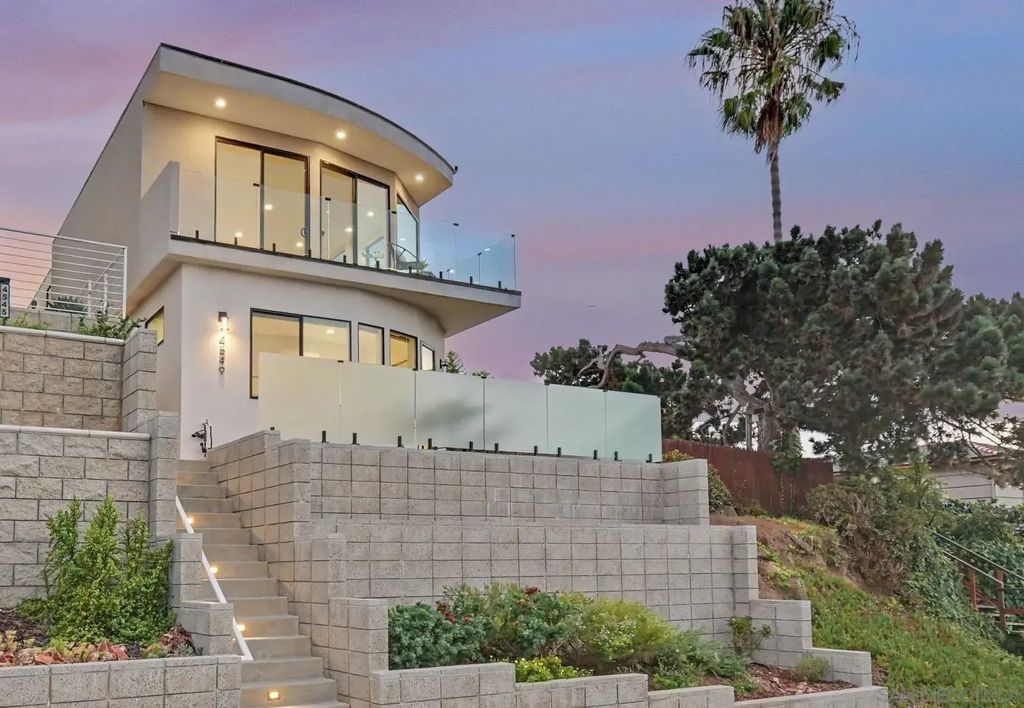 4549 Newport Ave, OCEAN BEACH