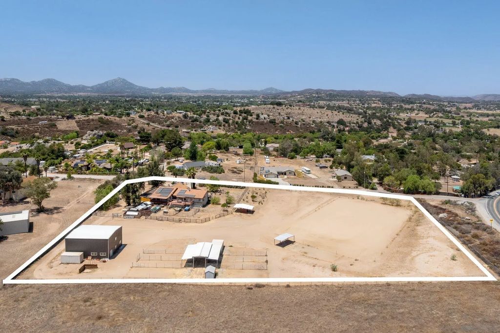 266 Woodmeadow Ln, Ramona