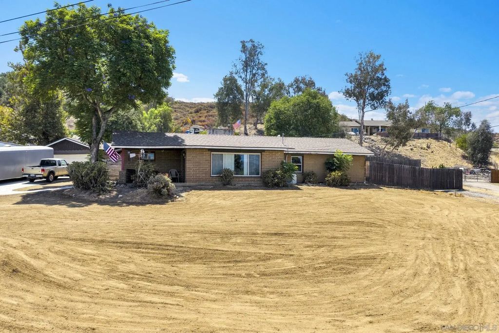 13525 Sunny, Lakeside