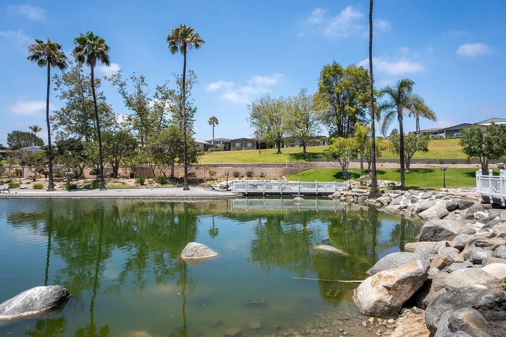284 Picnic View Ln, Oceanside