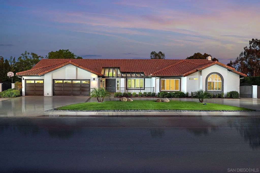 14233 Arbolitos Dr, Poway