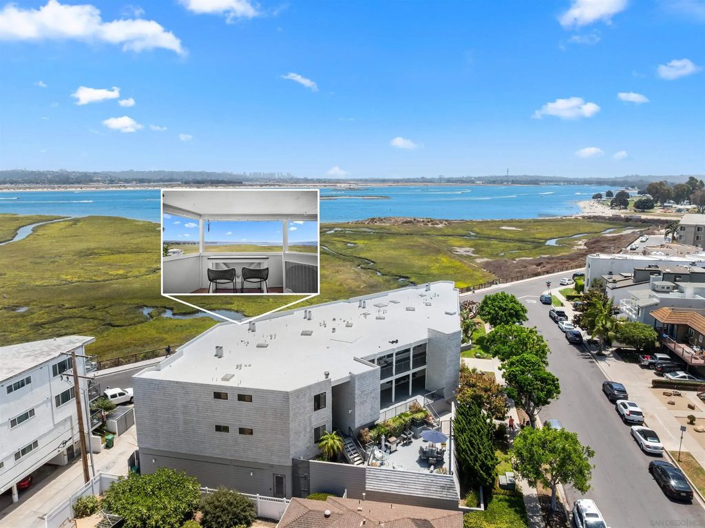 3955 Honeycutt St 202, PACIFIC BEACH