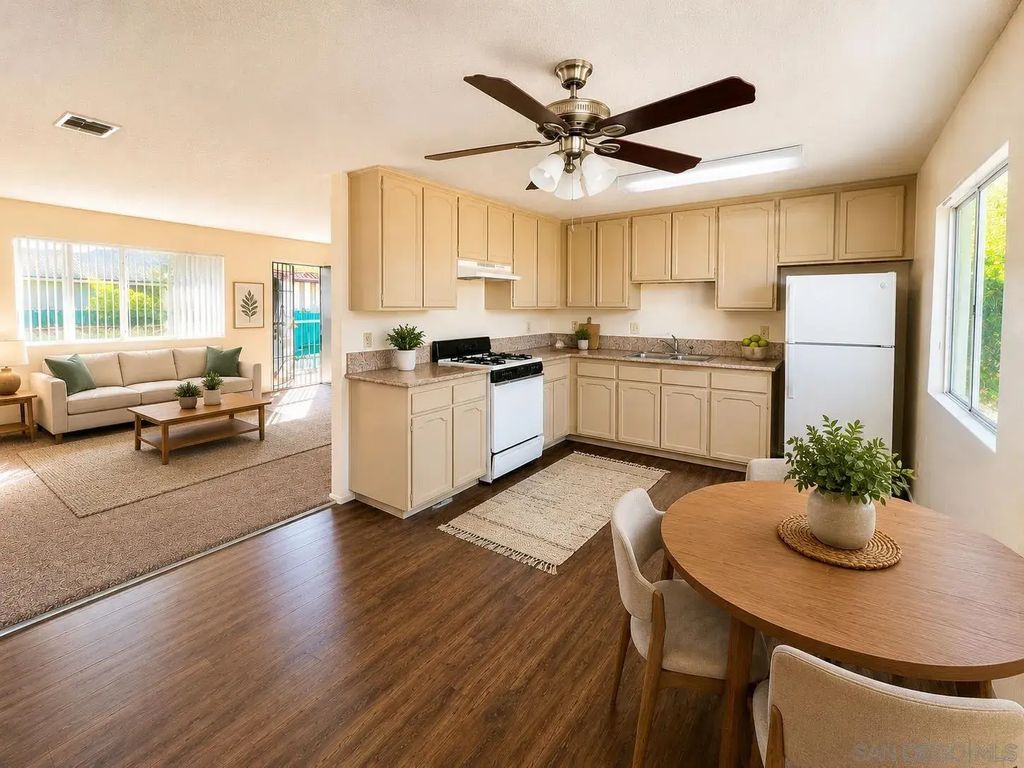 948 E Chase Ave H, El Cajon