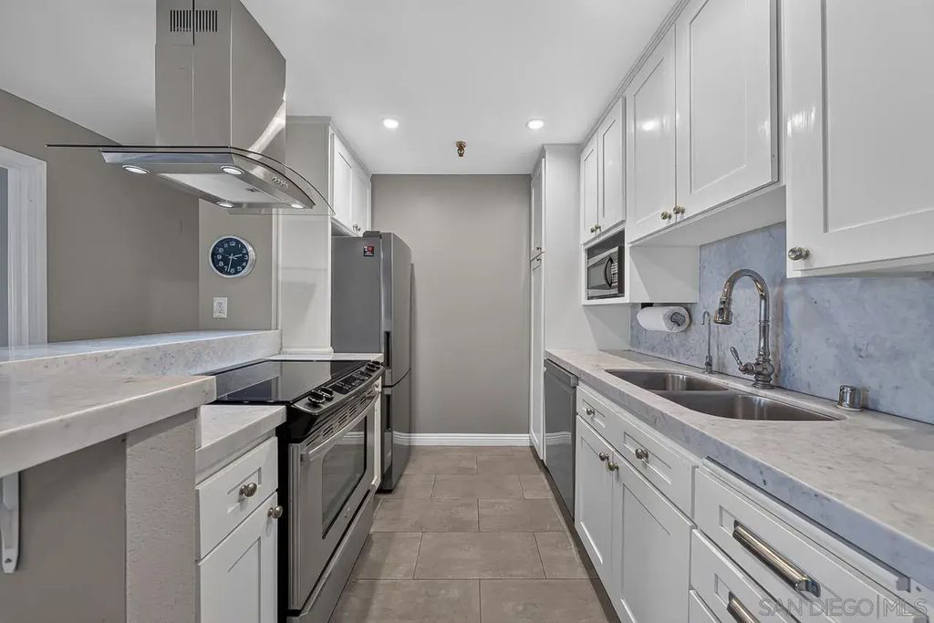 4015 Crown Point Dr. 310, PACIFIC BEACH