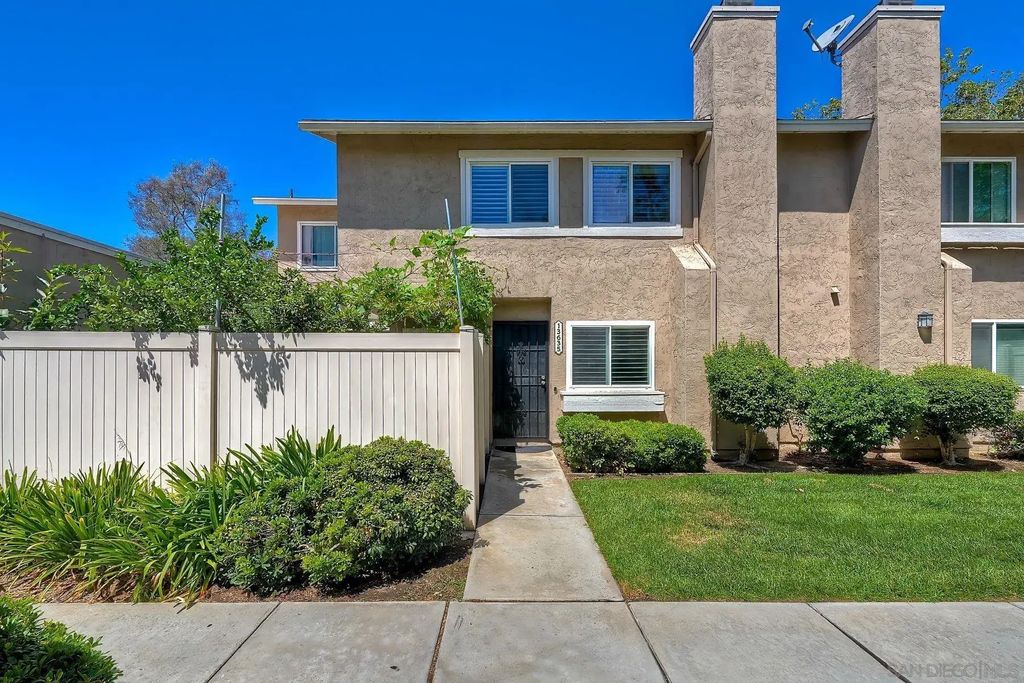 13635 Comuna Dr, Poway