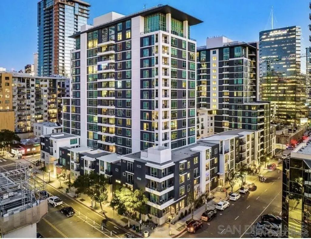 425 W Beech St 325, DOWNTOWN