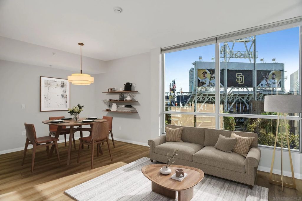 253 10th Ave 621, Downtown (DT)