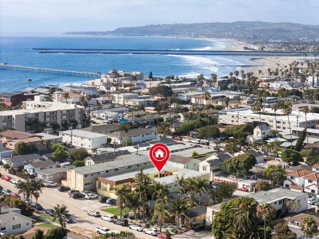 4950 Coronado Ave 2, OCEAN BEACH