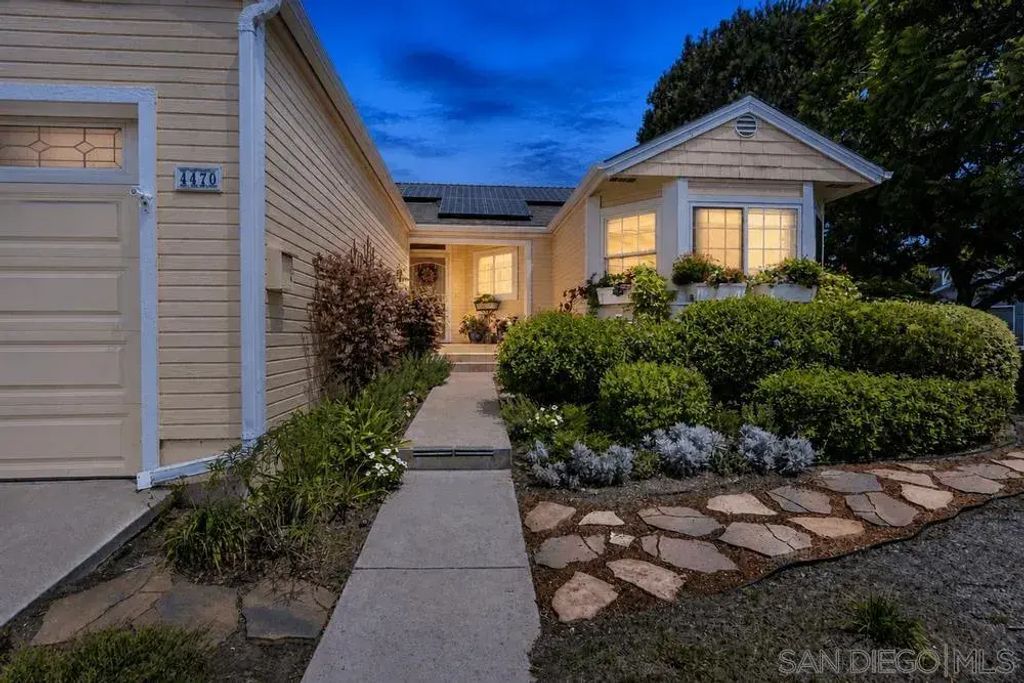 4470 Garnet, Oceanside