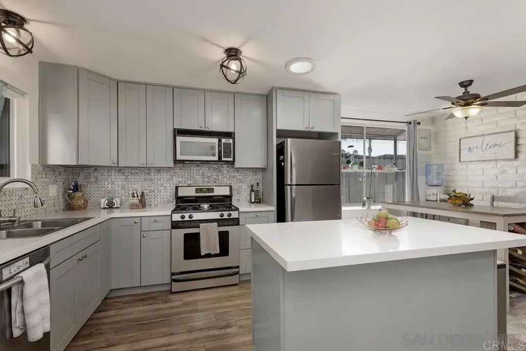 810 E Washington A, Escondido