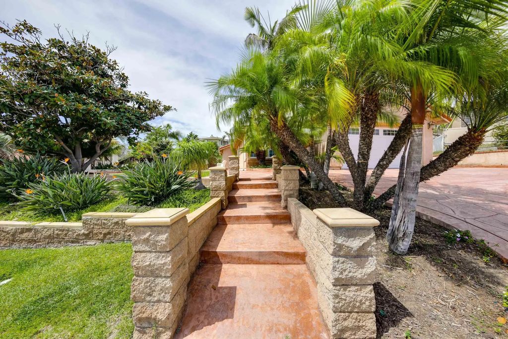 387 Bay Leaf Dr, Chula Vista