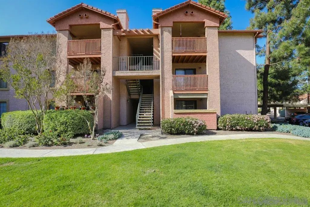 12019 Alta Carmel Ct. 272, CARMEL MOUNTAIN RANCH