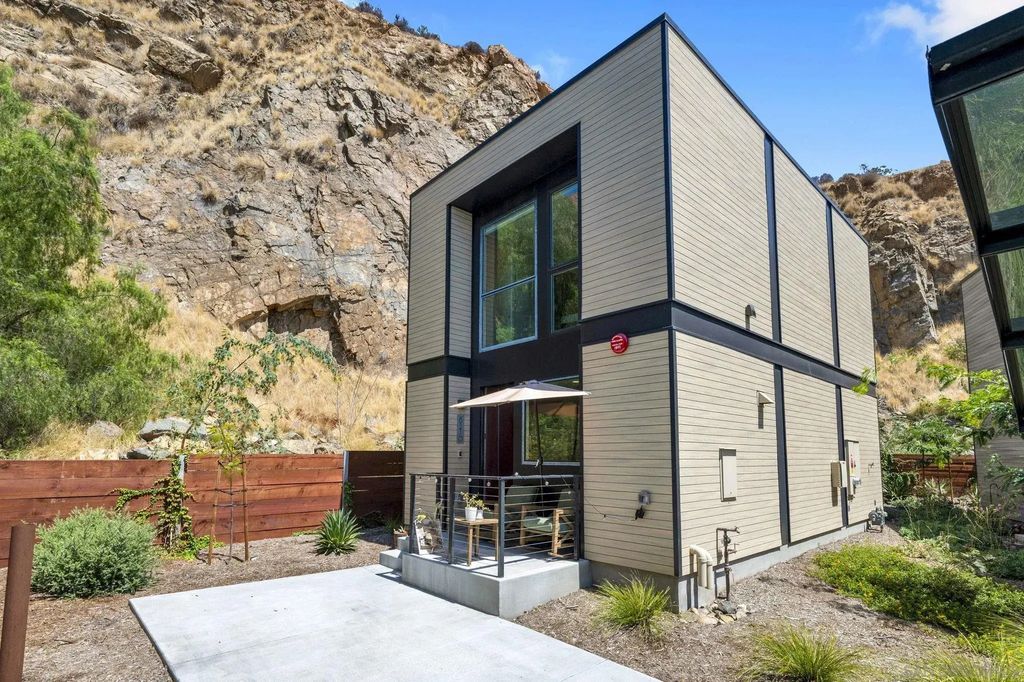 8270 High St, La Mesa