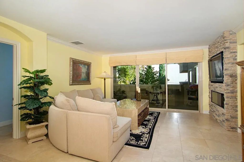 7635 Eads 307, La Jolla