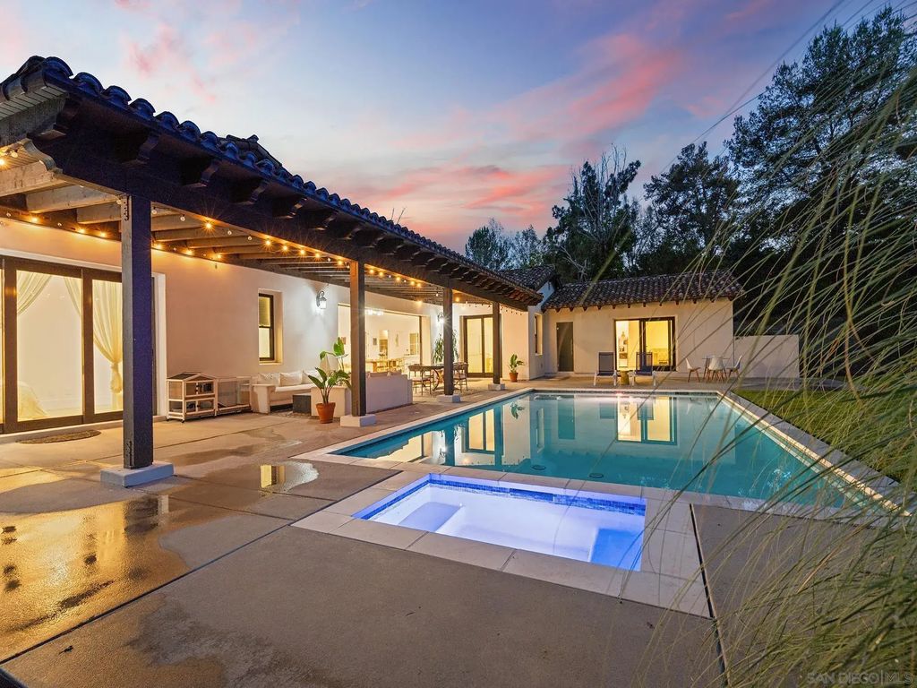 16947 Avenida Luis, Rancho Santa Fe
