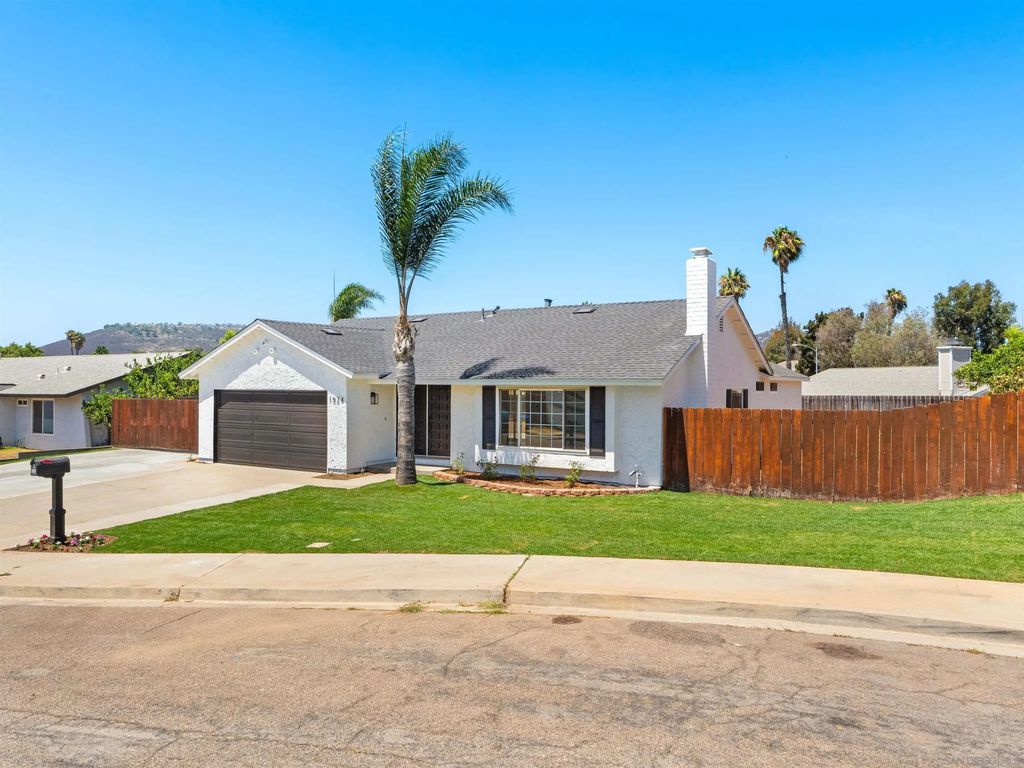 1524 Shadow Hills Dr, San Marcos