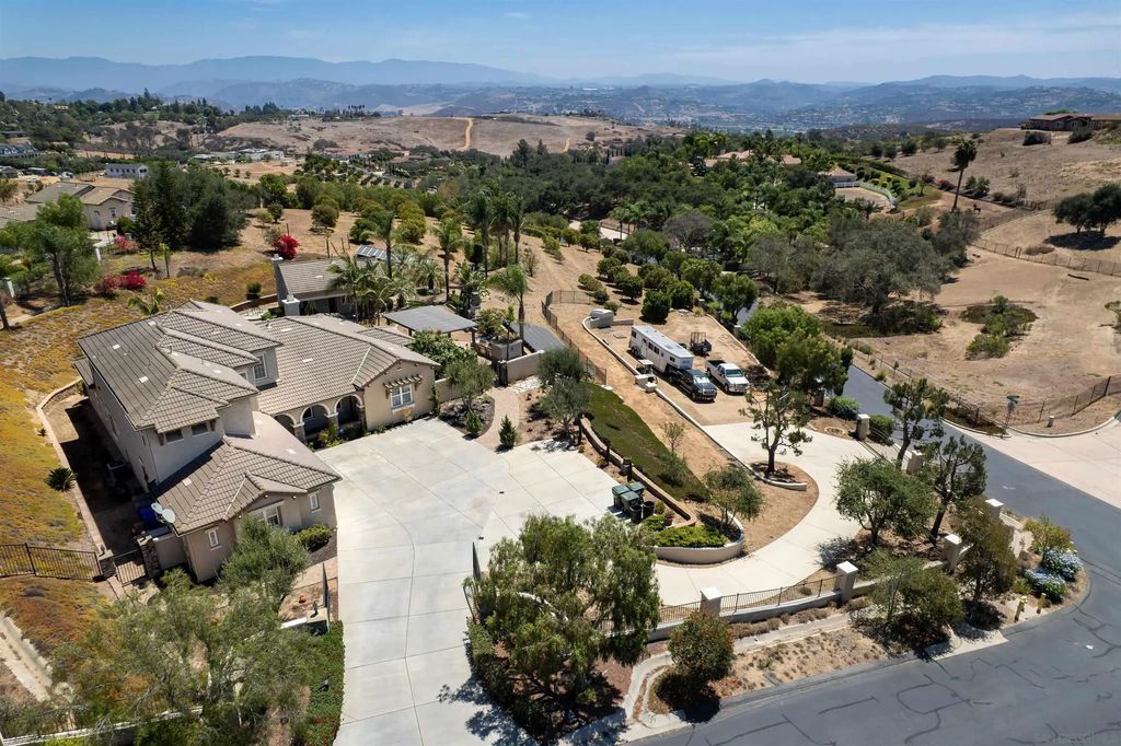 5148 Minneola Drive, Fallbrook