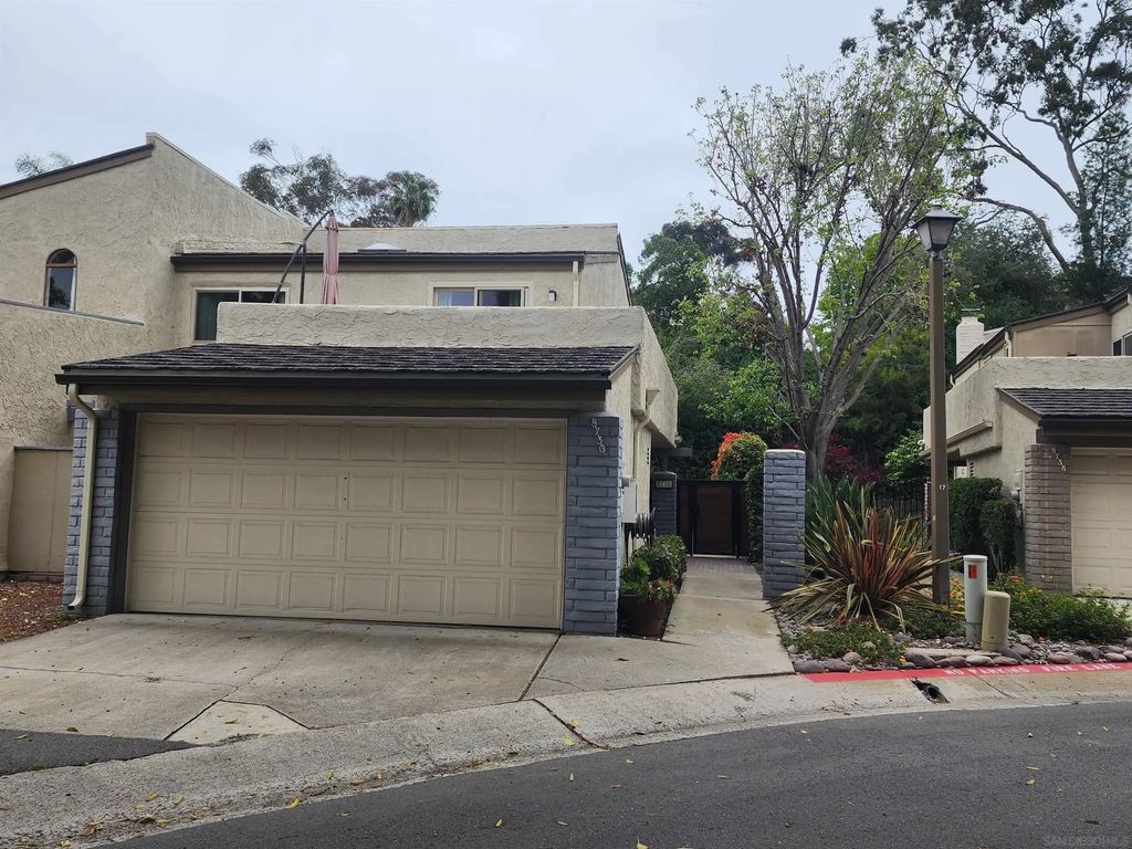 8730 Caminito Sueno, LA JOLLA