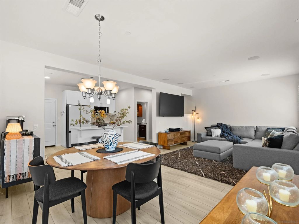 1323 Keck, Chula Vista