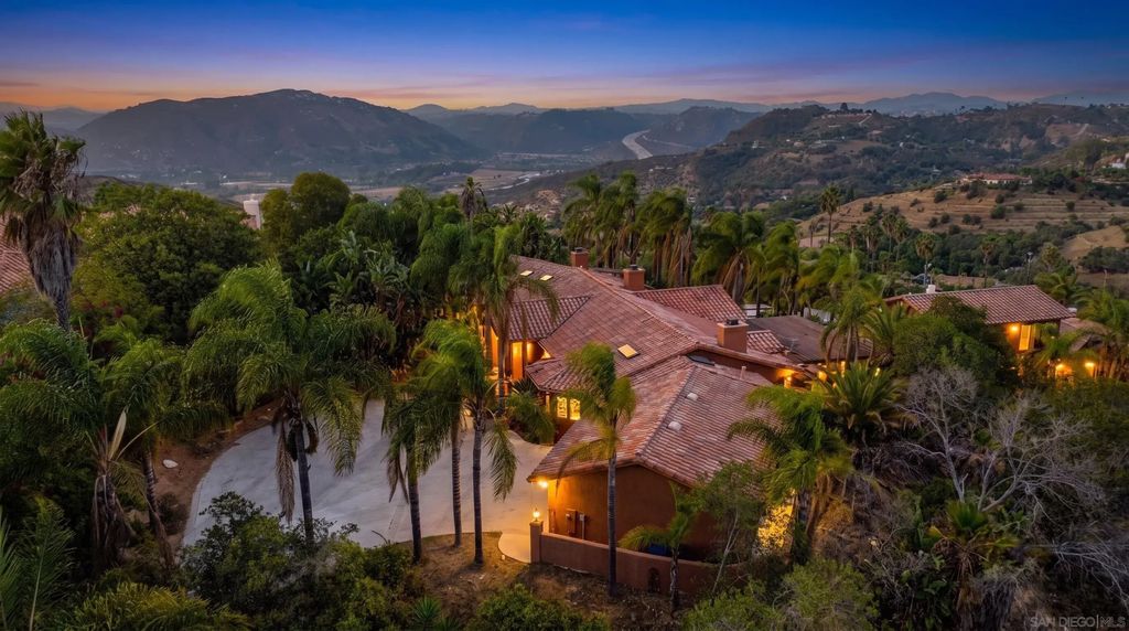 2369 Vern Dr, Fallbrook