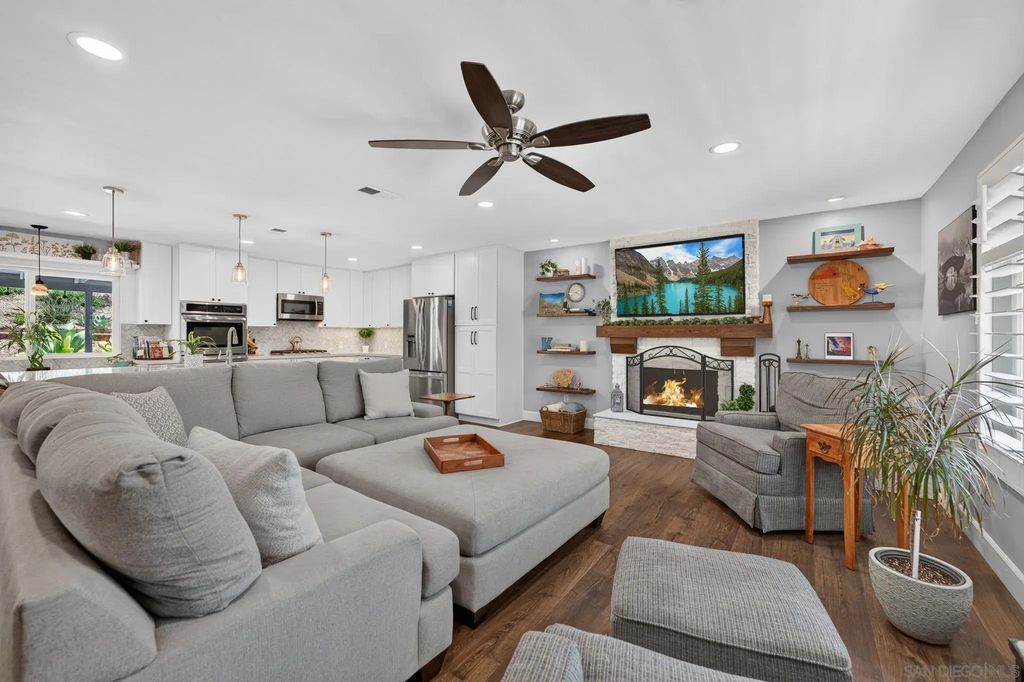 2520 Windmill View, El Cajon