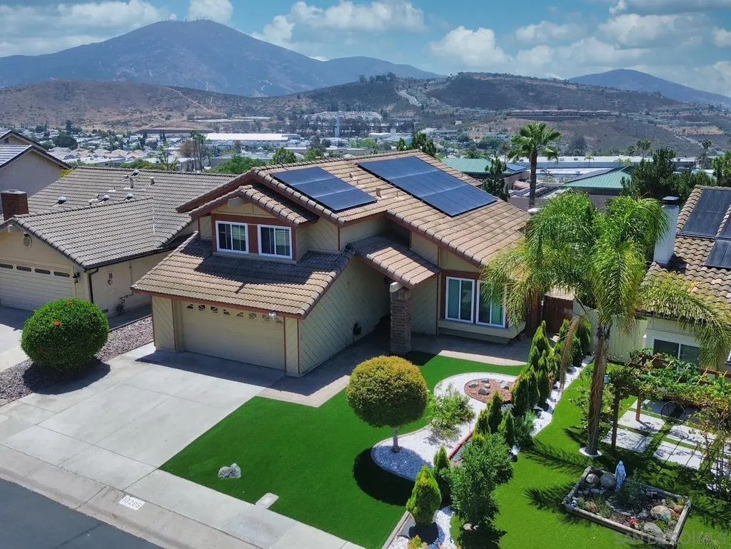 10295 Moorpark, Spring Valley